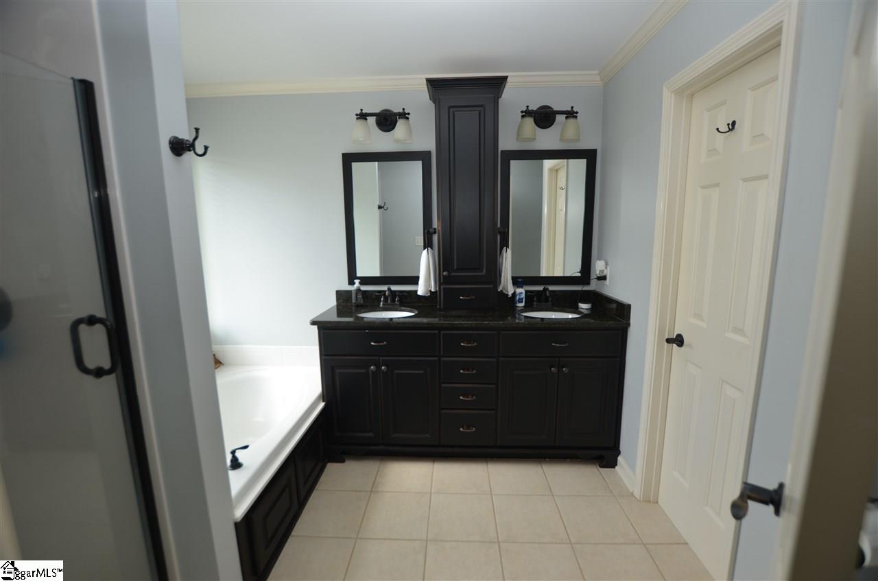 382 Labhr Court Boiling Springs, SC 29316 - Photo 15 of 22 Gallery Image 15