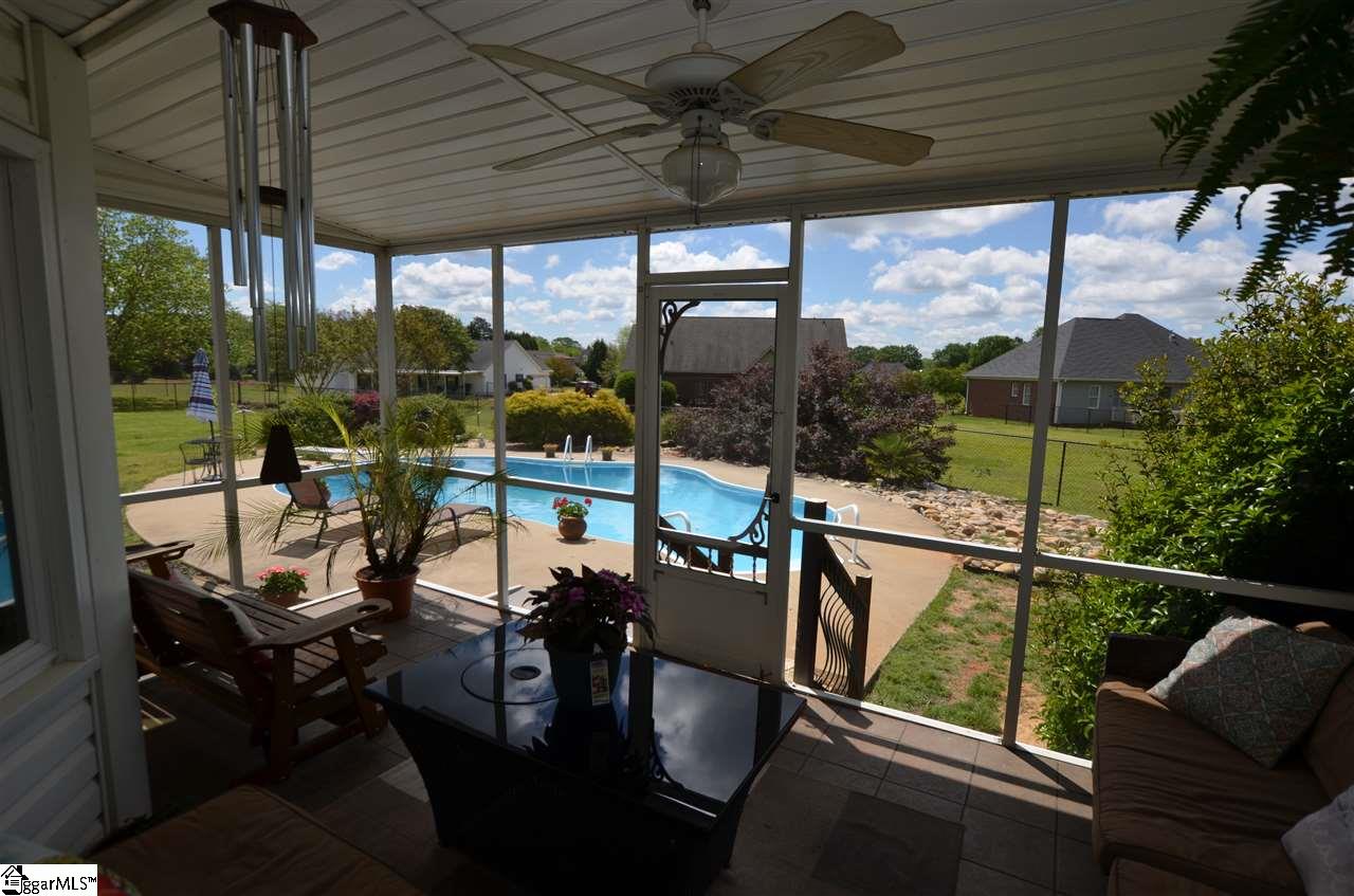 382 Labhr Court Boiling Springs, SC 29316 - Photo 19 of 22 Gallery Image 19