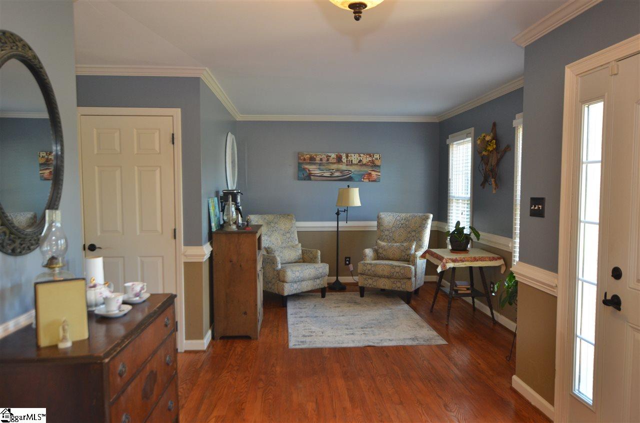 382 Labhr Court Boiling Springs, SC 29316 - Photo 3 of 22 Gallery Image 3