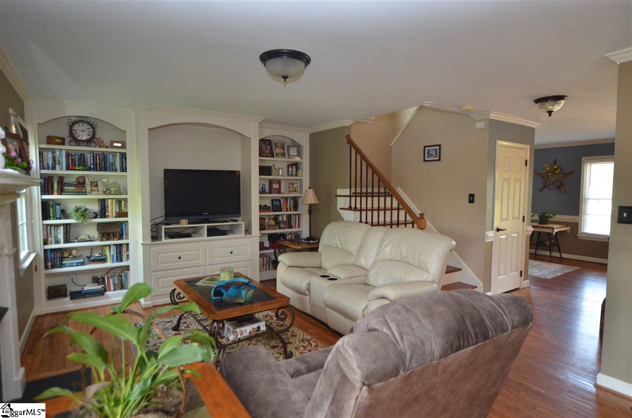 382 Labhr Court Boiling Springs, SC 29316 - Photo 6 of 22 Gallery Image 6