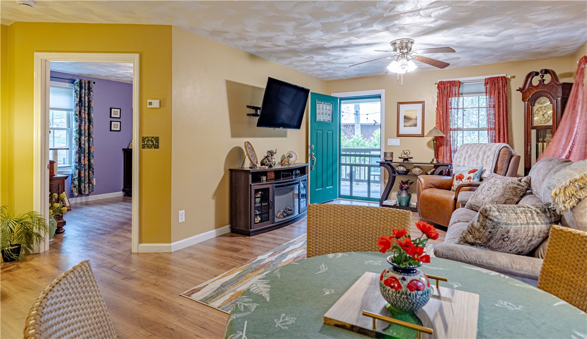 956 Reynolds Road Glocester, RI 02814 - Photo 19 of 28