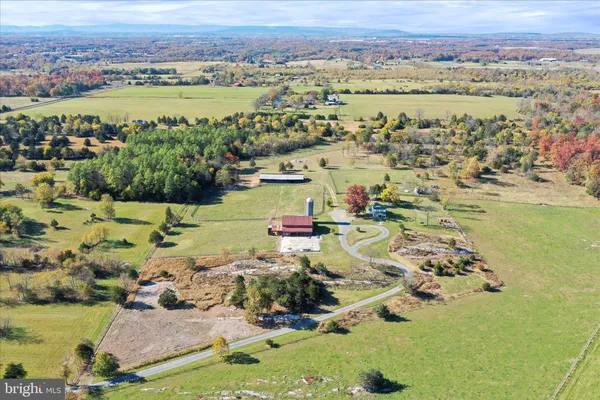 $989,000 | 1344 Old Winchester Road, Boyce, VA 22620