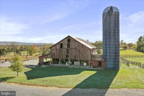 $989,000 | 1344 Old Winchester Road, Boyce, VA 22620
