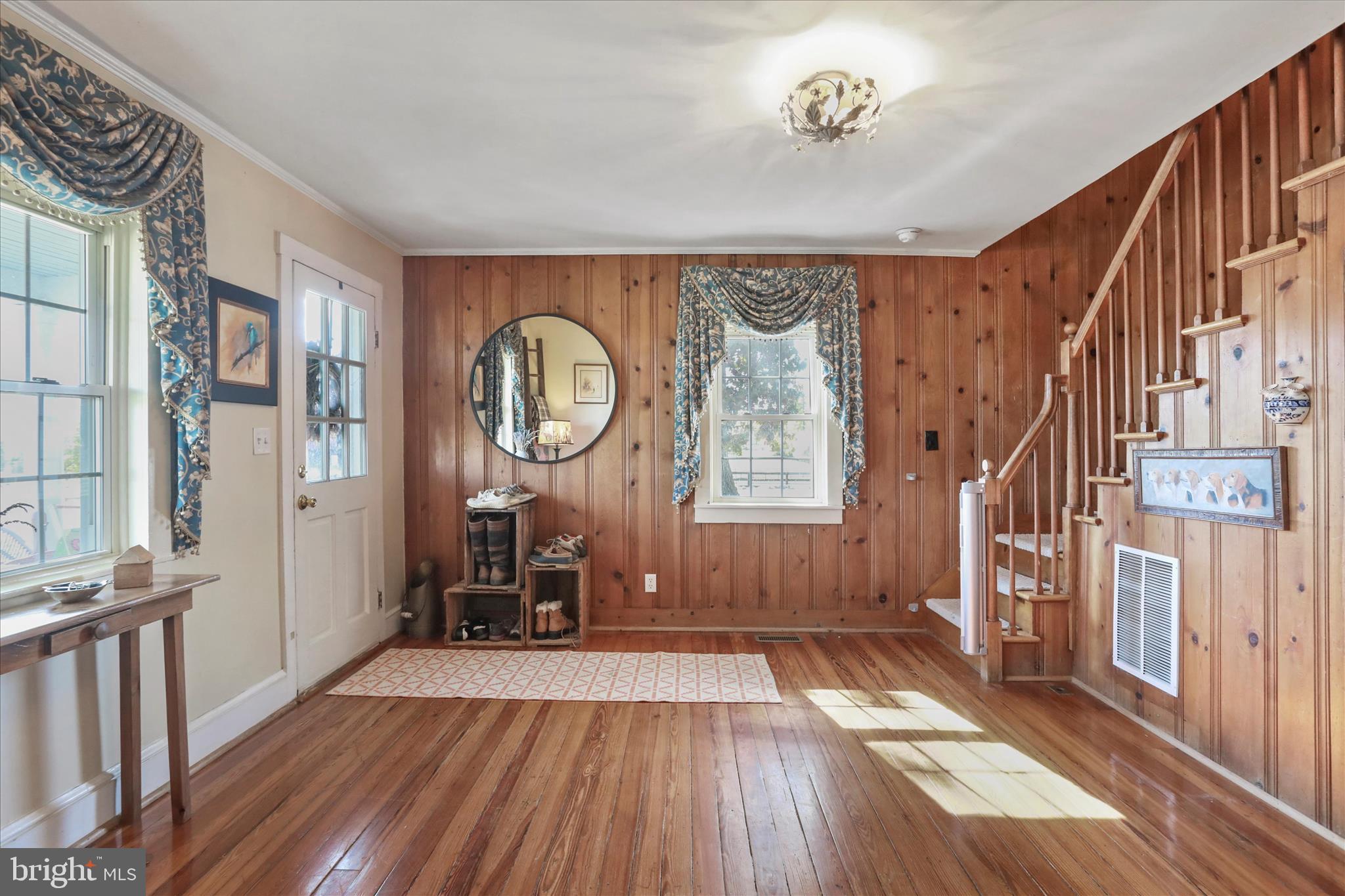 1344 Old Winchester Road Boyce, VA 22620 - Photo 8 of 52 Foyer