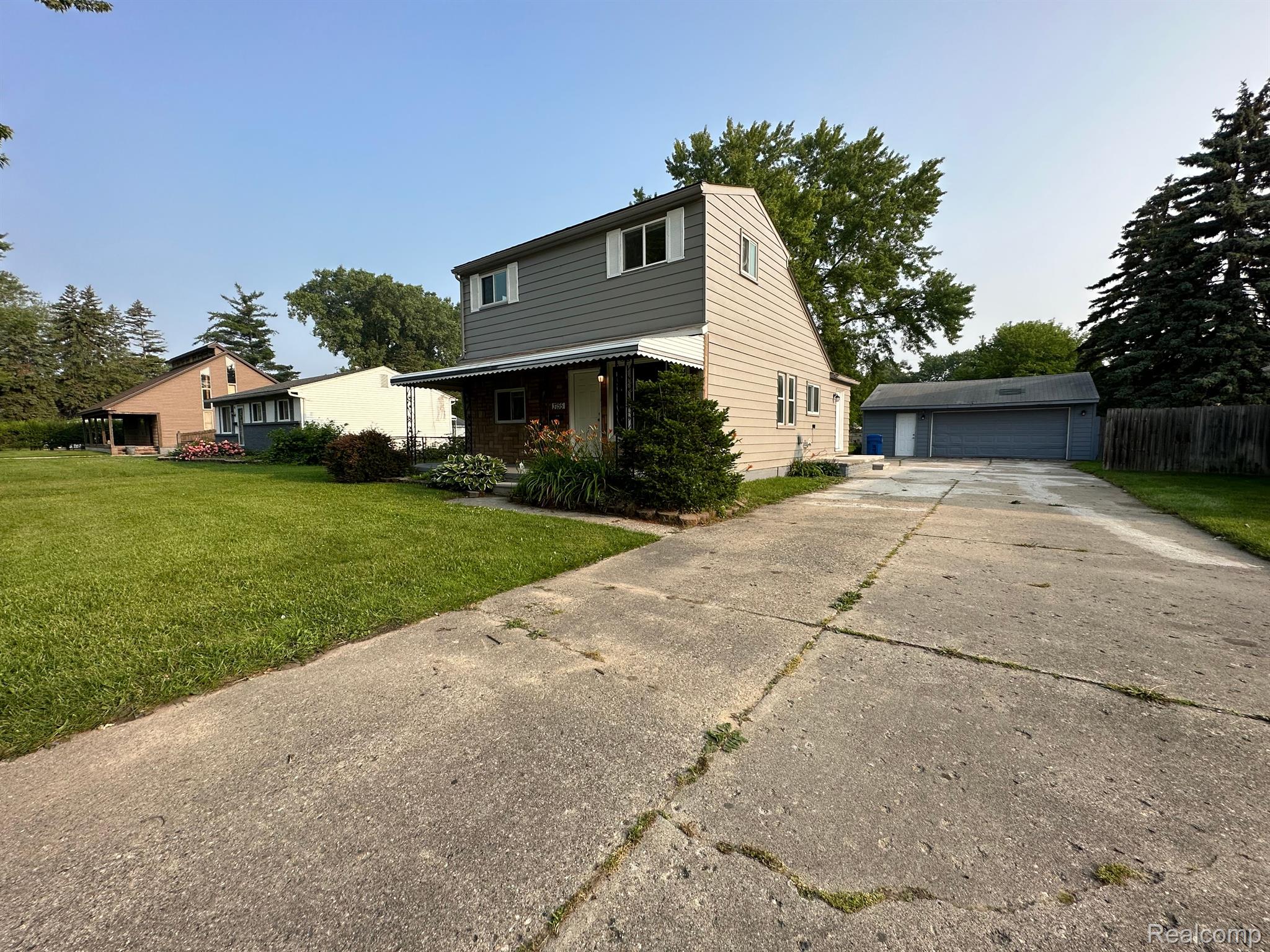 3755 Stephens Road Warren, MI 48091 - Photo 3 of 31 Gallery Image 3