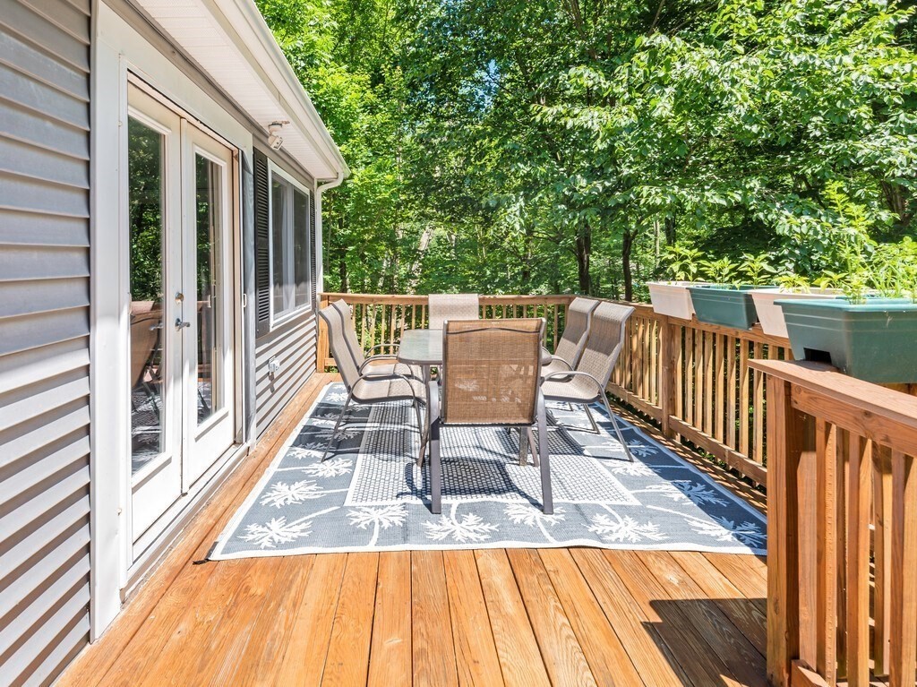 292 Fowler Road Northbridge, MA 01534 - Photo 5 of 42