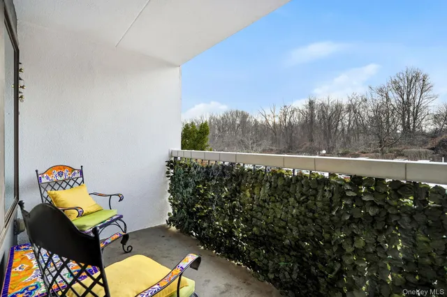 $419,000 | 100 High Point Drive, Unit 306, Hartsdale, NY 10530