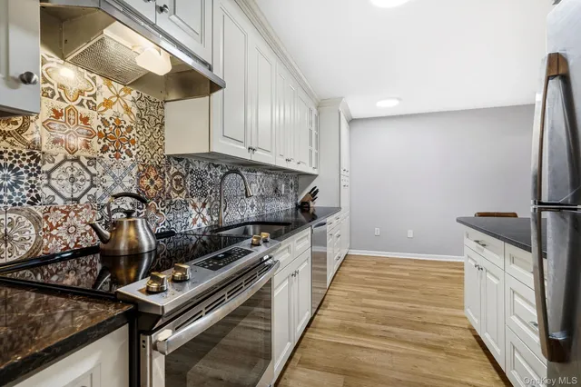 $419,000 | 100 High Point Drive, Unit 306, Hartsdale, NY 10530