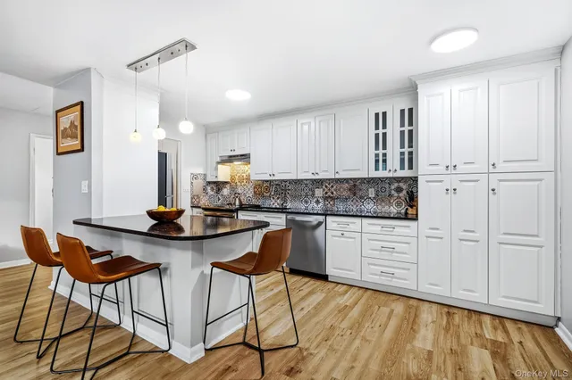 $419,000 | 100 High Point Drive, Unit 306, Hartsdale, NY 10530