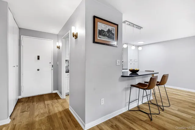$419,000 | 100 High Point Drive, Unit 306, Hartsdale, NY 10530