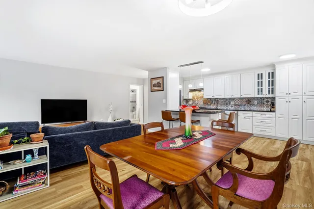 $419,000 | 100 High Point Drive, Unit 306, Hartsdale, NY 10530