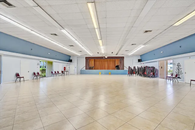 $2,000 | 22 Abbey Lane, Unit 106, Delray Beach, FL 33446