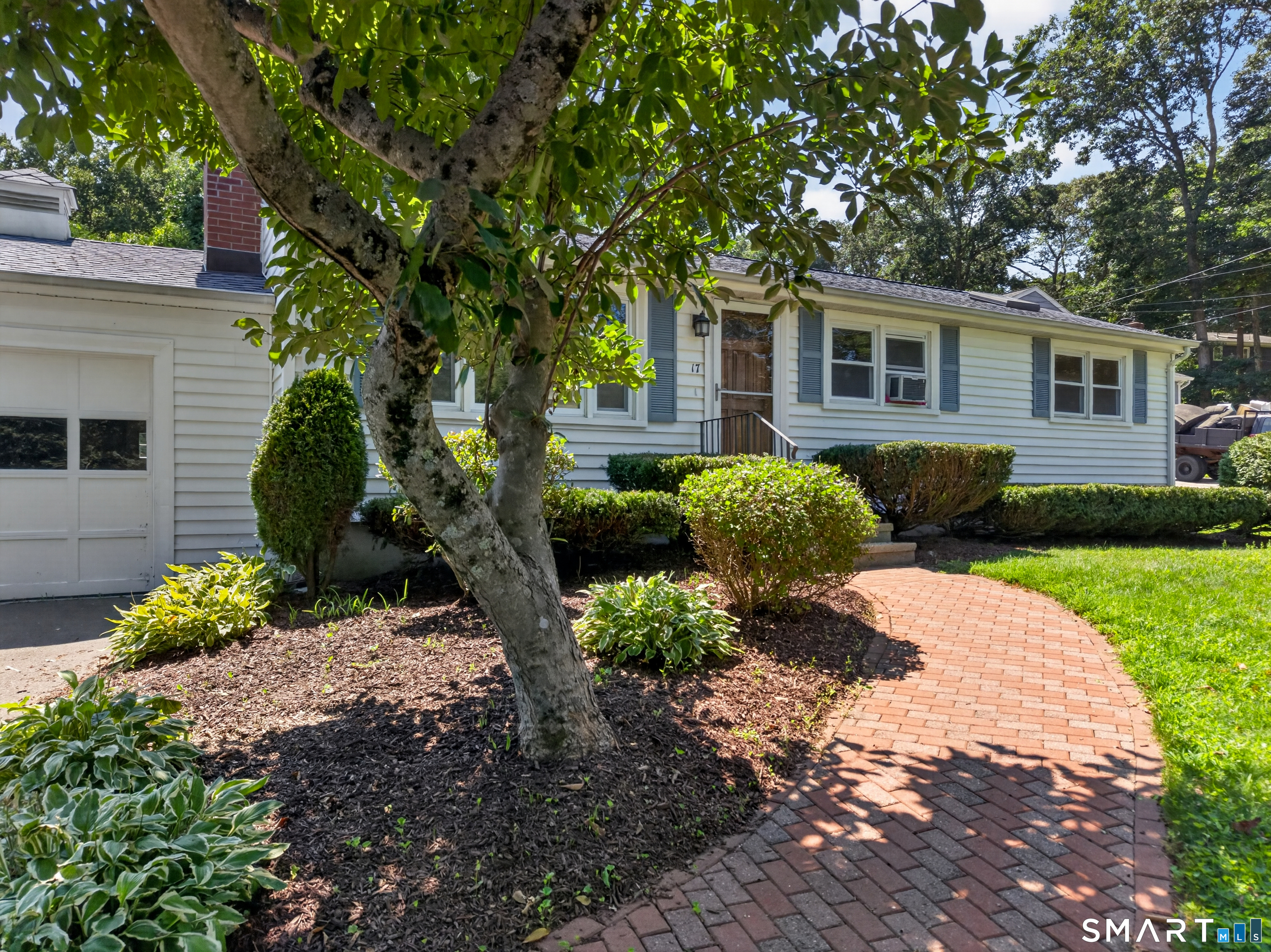 17 Sycamore Road East Lyme, CT 06357 - Photo 18 of 29 Gallery Image 18