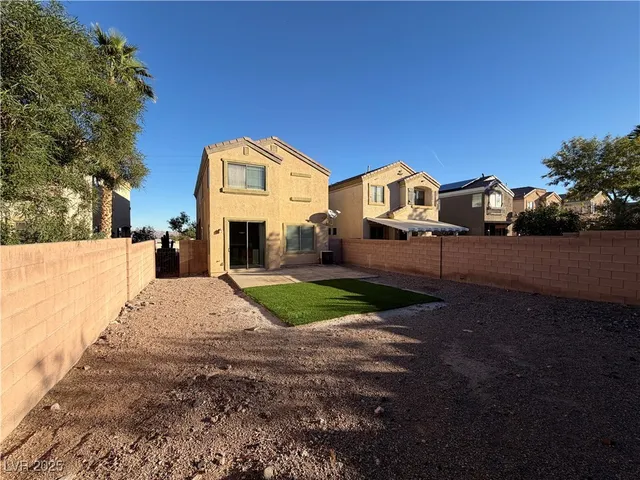 $1,850 | 287 Red Eucalyptus Drive, Henderson, NV 89015