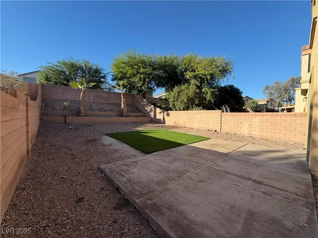 $1,850 | 287 Red Eucalyptus Drive, Henderson, NV 89015