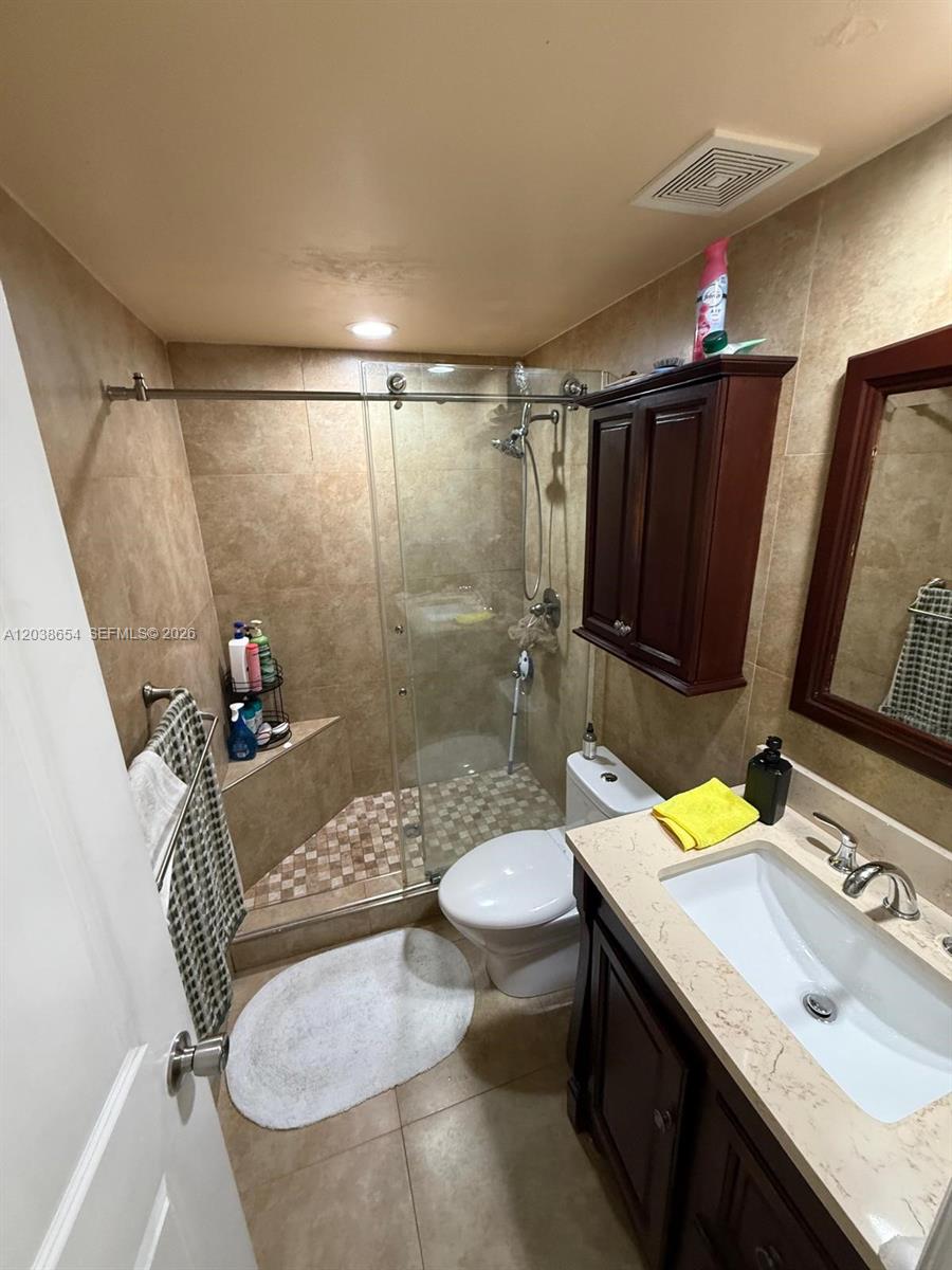 1275 West 35th Street, Unit 32B Hialeah, FL 33012 - Photo 10 of 11