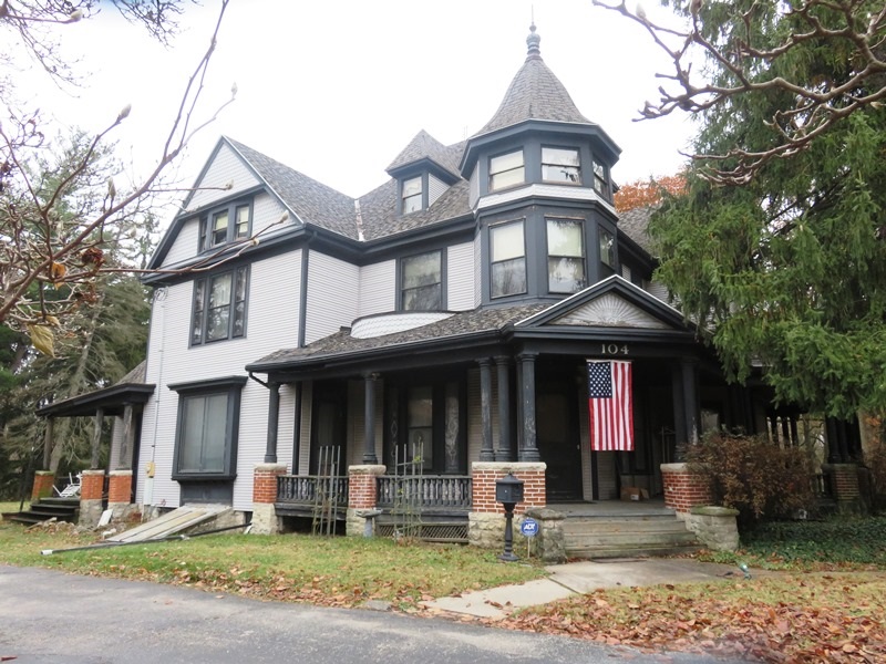 104 East Marshall Street Decatur, IN 46733 - Photo 1 of 9