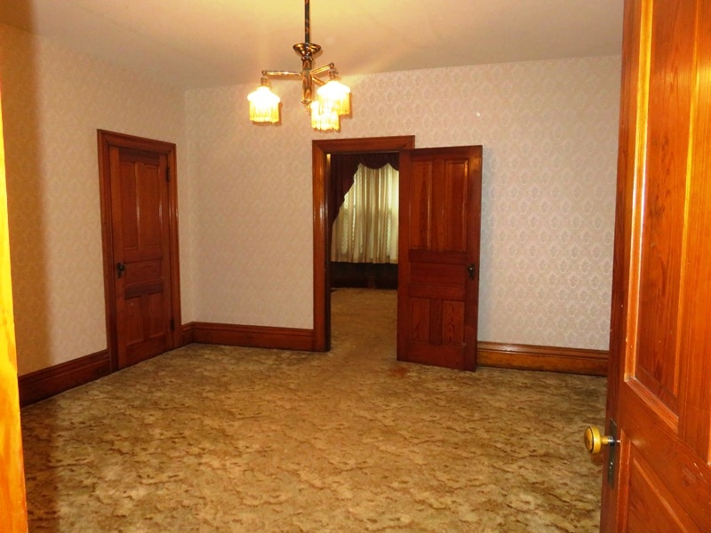 104 East Marshall Street Decatur, IN 46733 - Photo 4 of 9