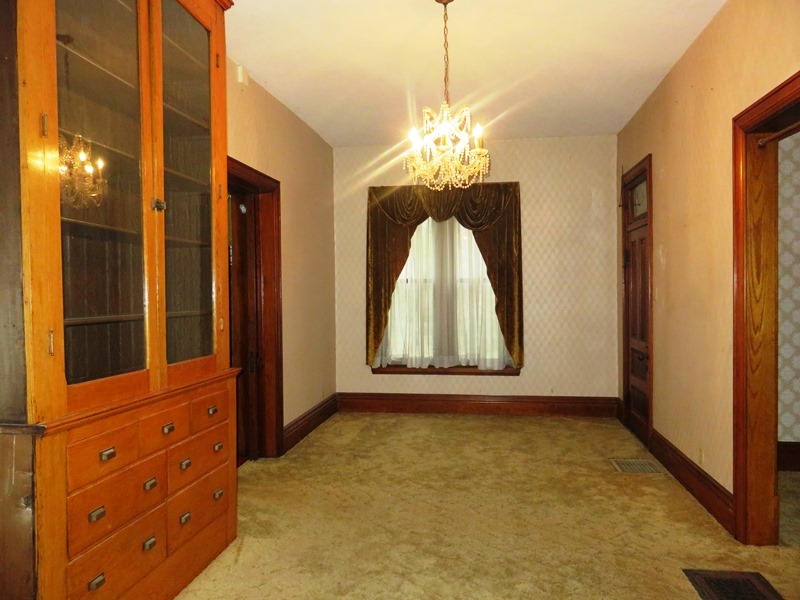 104 East Marshall Street Decatur, IN 46733 - Photo 8 of 9
