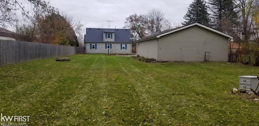 6030 Davison Road Burton, MI 48509 - Photo 8 of 8 21525098-7.JPG