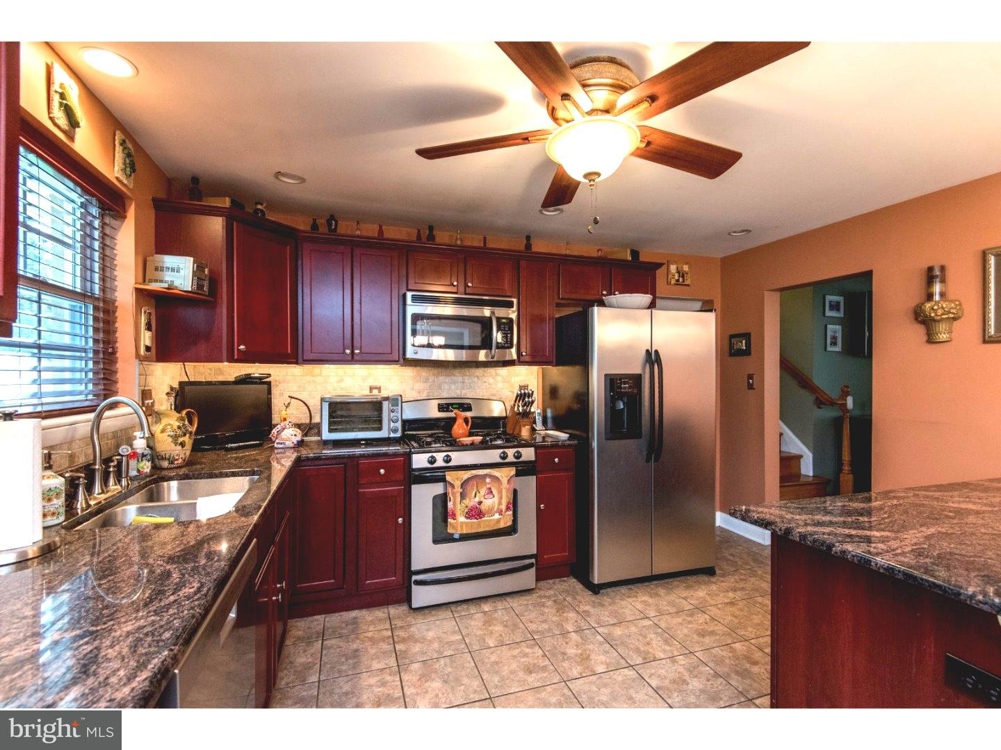 667 Vernon Road Springfield, PA 19064 - Photo 6 of 25 Kitchen