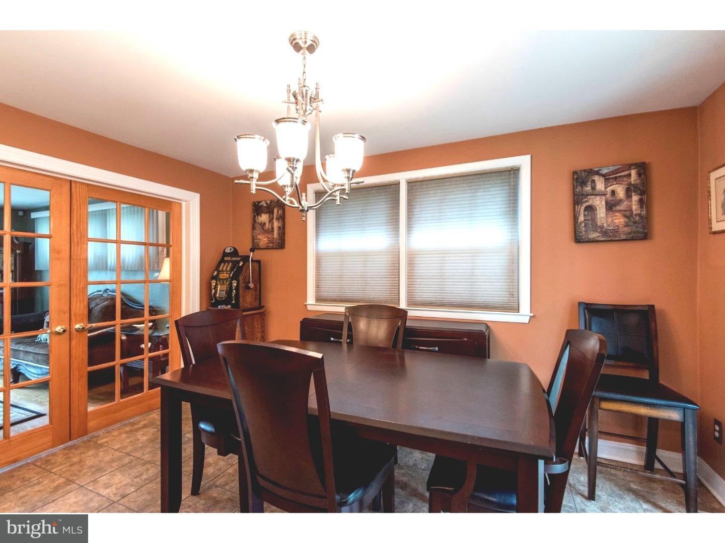 667 Vernon Road Springfield, PA 19064 - Photo 7 of 25 Dining Room