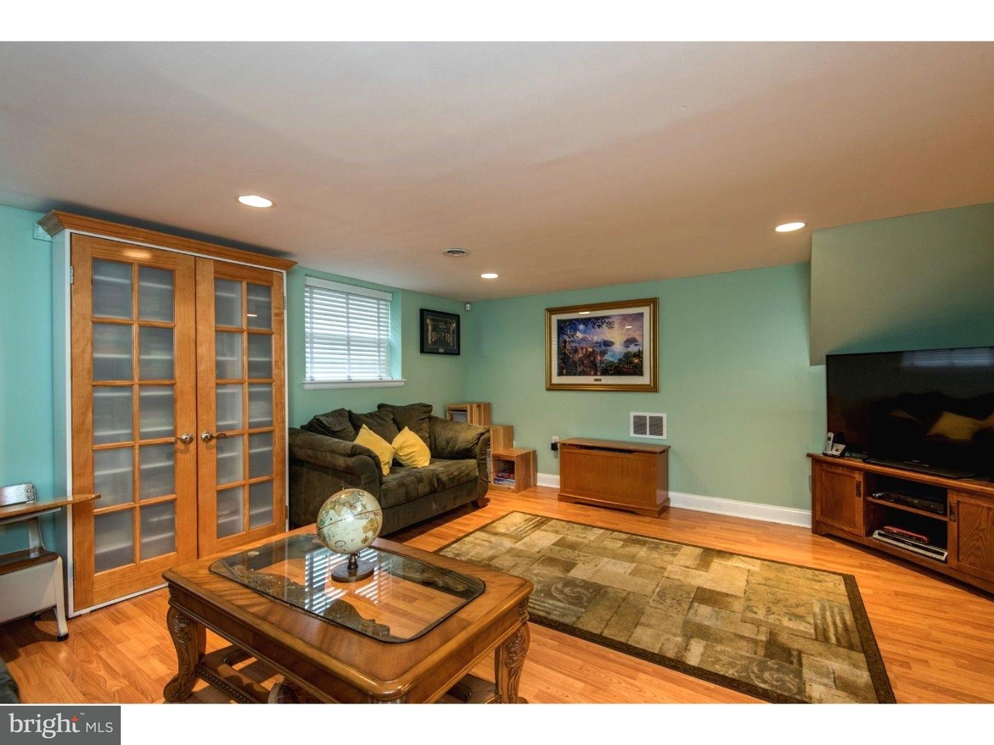 667 Vernon Road Springfield, PA 19064 - Photo 9 of 25