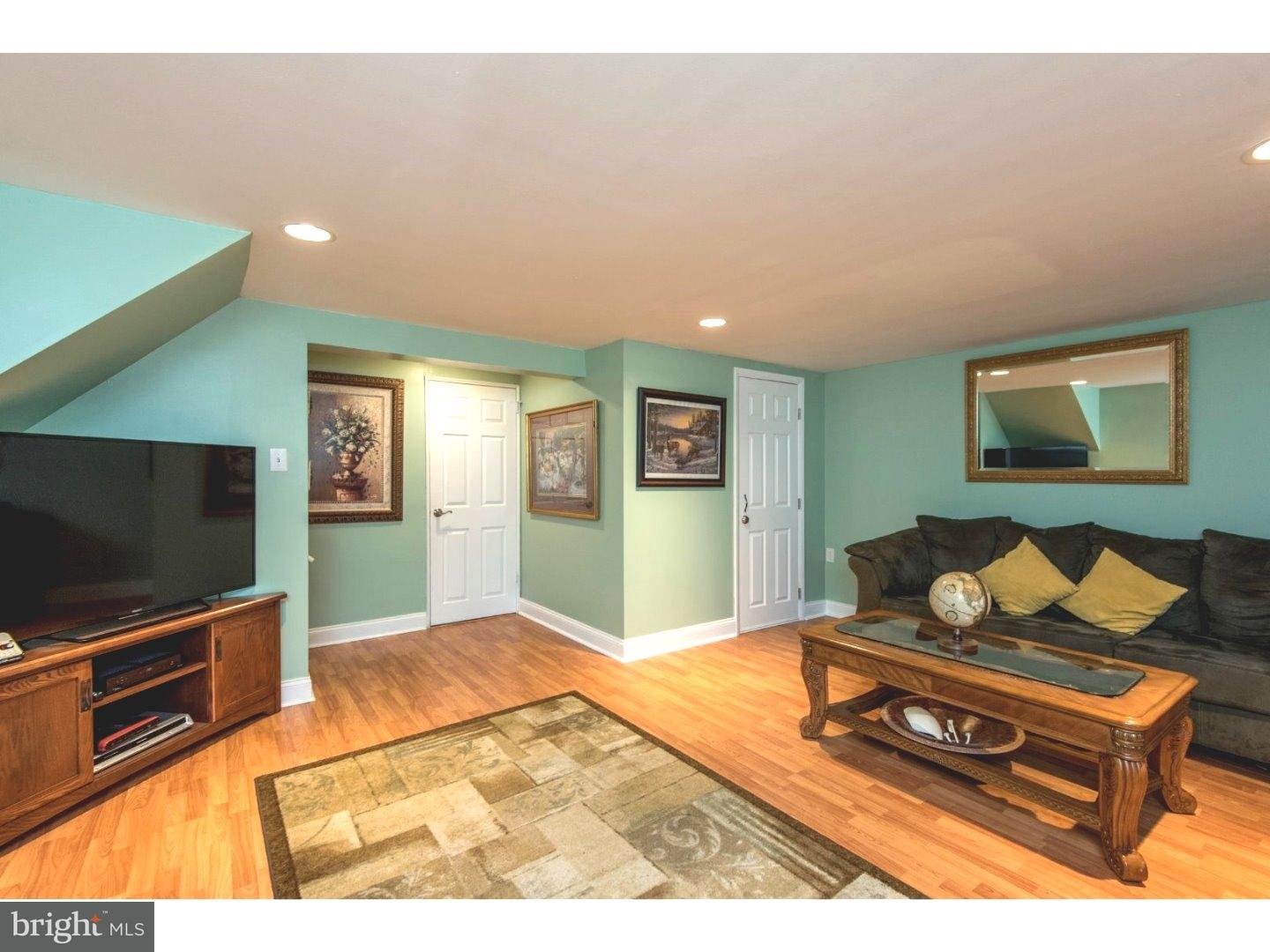 667 Vernon Road Springfield, PA 19064 - Photo 10 of 25