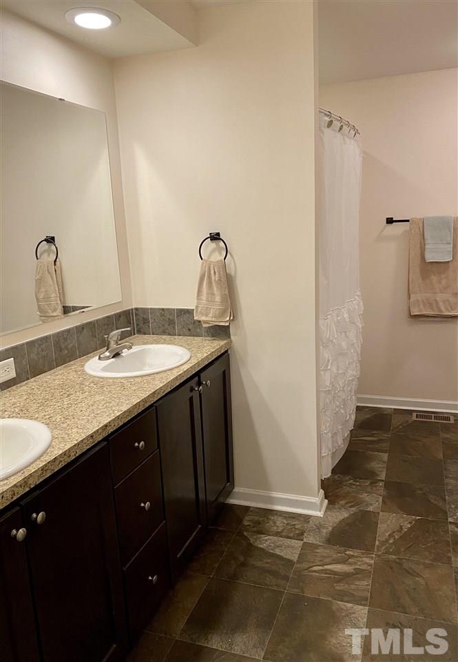 725 Quarterhorse Road Princeton, NC 27569 - Photo 4 of 14 Gallery Image 4