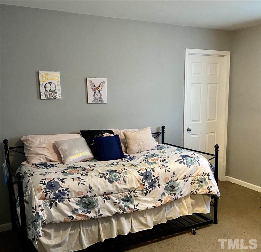 725 Quarterhorse Road Princeton, NC 27569 - Photo 5 of 14 Gallery Image 5