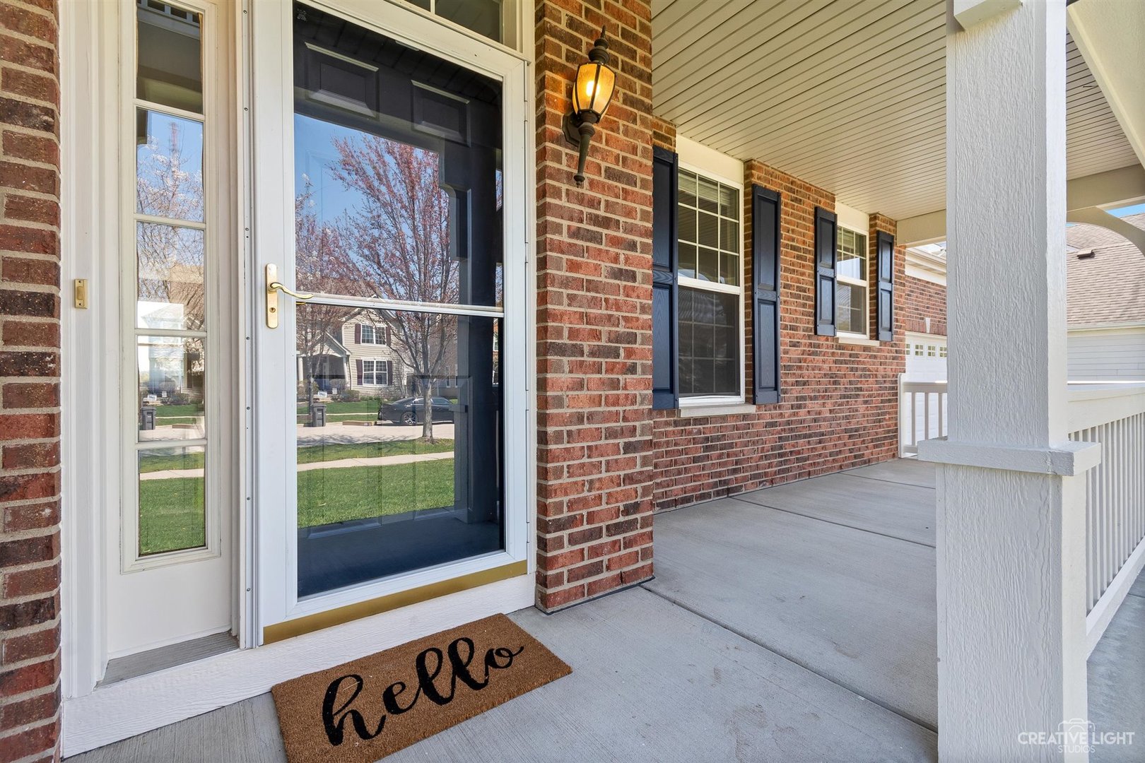 321 Cassidy Lane Elgin, IL 60124 - Photo 2 of 31