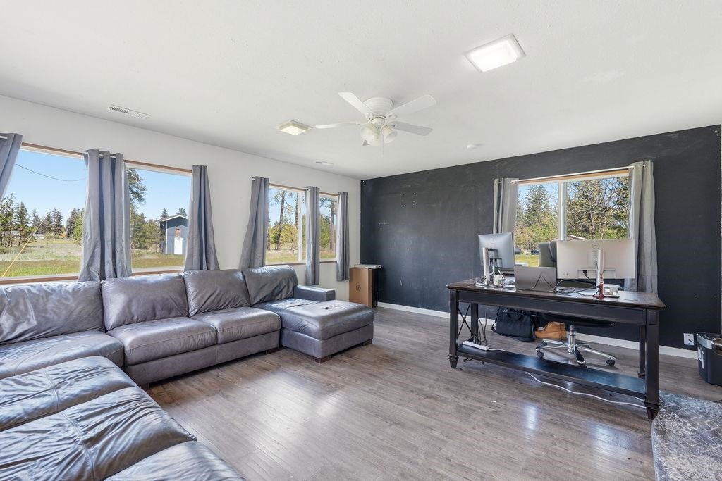 8010 West Melville Road Cheney, WA 99004 - Photo 17 of 31