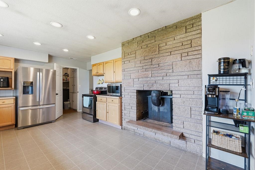 8010 West Melville Road Cheney, WA 99004 - Photo 7 of 31