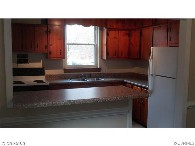 1302 Foxcroft Road Henrico, VA 23229 - Photo 5 of 11 Gallery Image 5