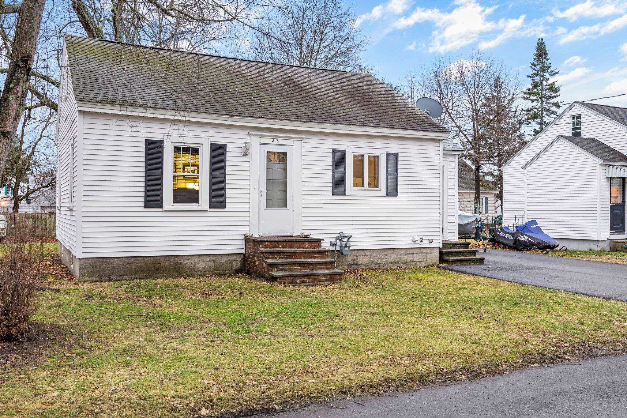 23 Booth Street Nashua, NH 03060 - Photo 1 of 20 Gallery Image 1