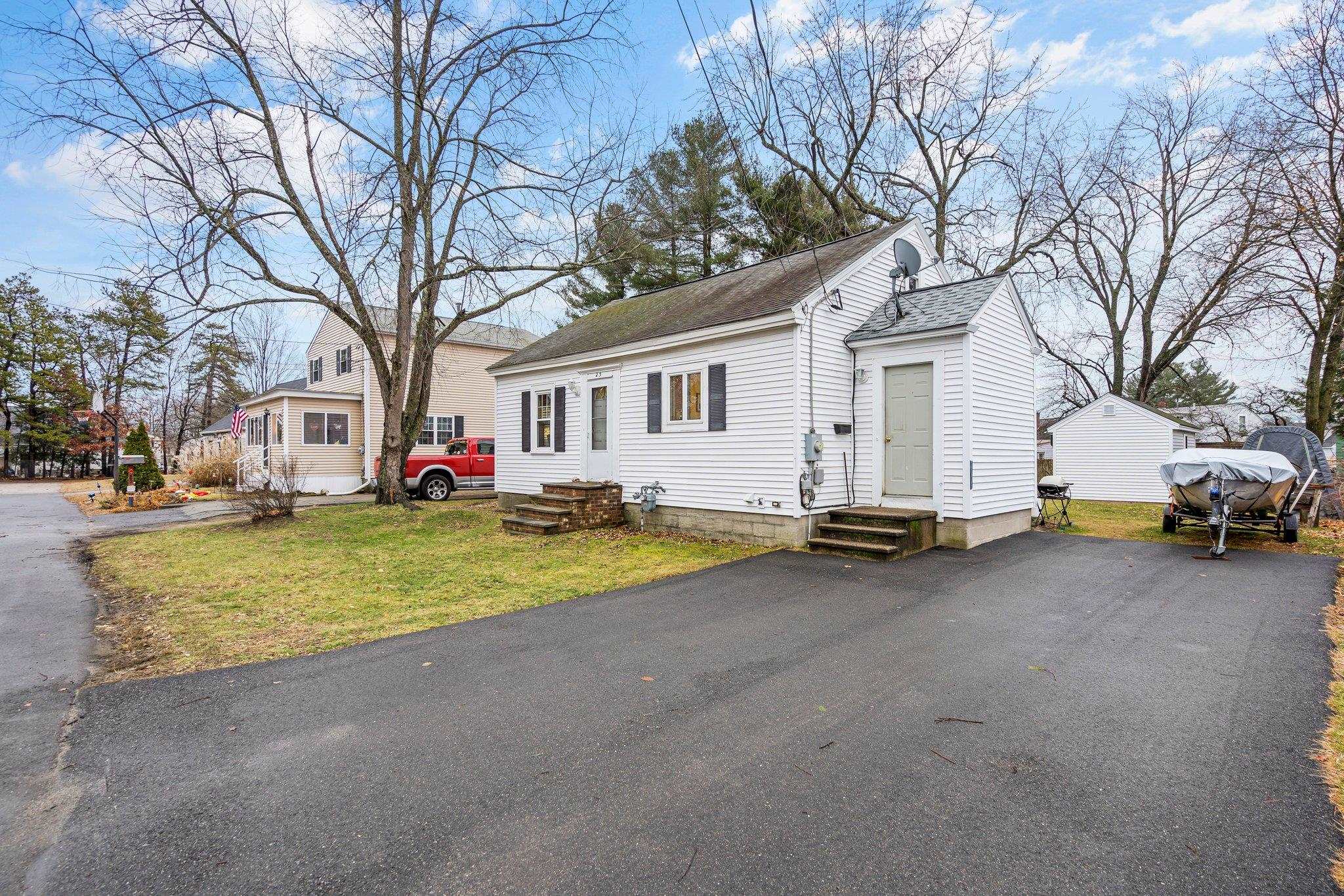23 Booth Street Nashua, NH 03060 - Photo 2 of 20 Gallery Image 2