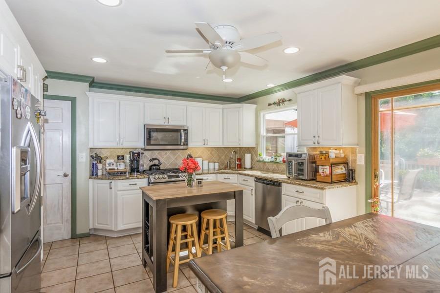 27 Brookside Road Edison, NJ 08817 - Photo 6 of 30