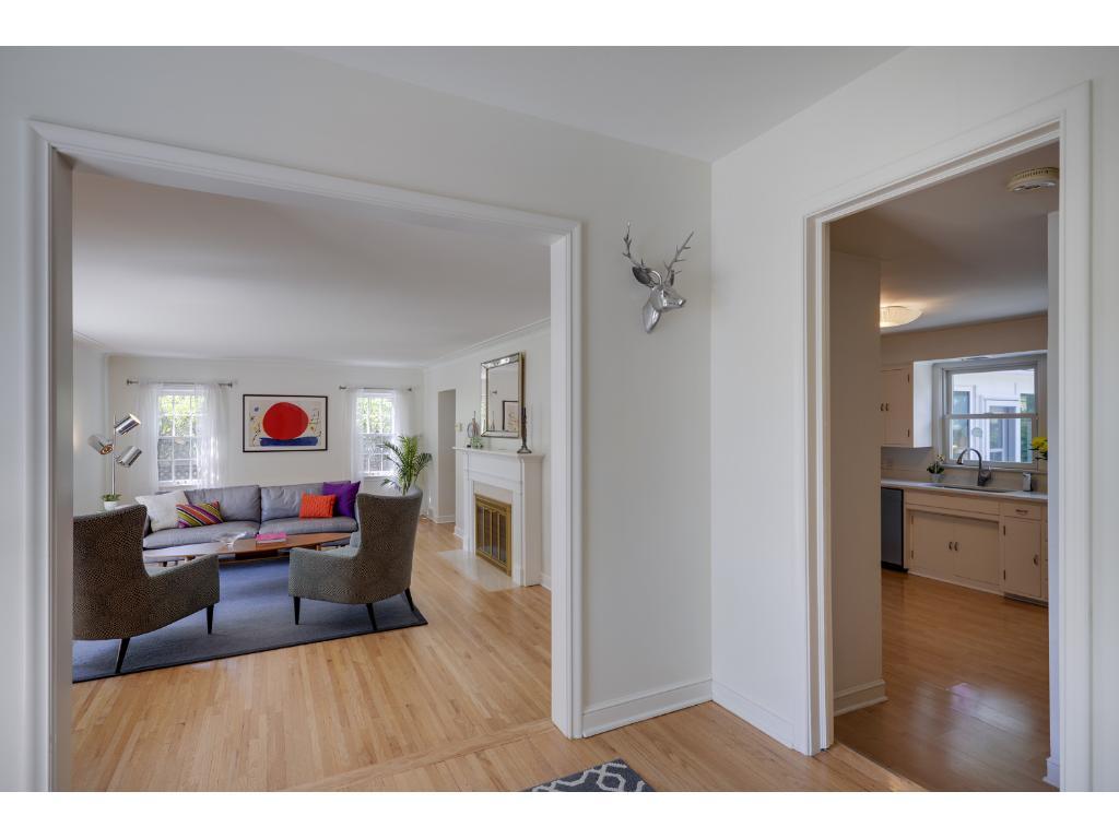 4800 Maple Road Edina, MN 55424 - Photo 3 of 24