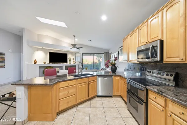 $475,000 | 3312 East Maldonado Drive, Phoenix, AZ 85042