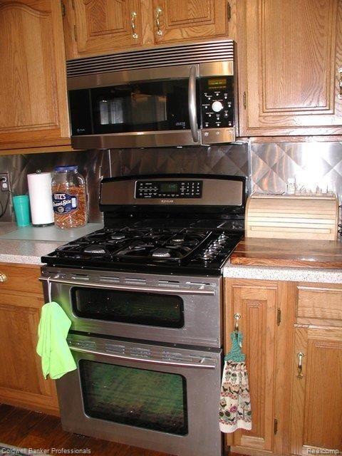 3049 Tozer Road North Branch, MI 48461 - Photo 17 of 25 3049 Tozer OvenRange
