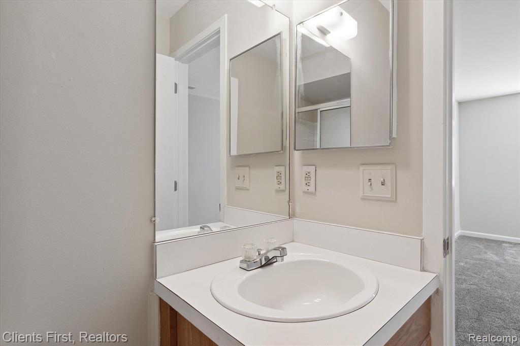 24050 Middlebelt Road, Unit 3 Farmington Hills, MI 48336 - Photo 23 of 28