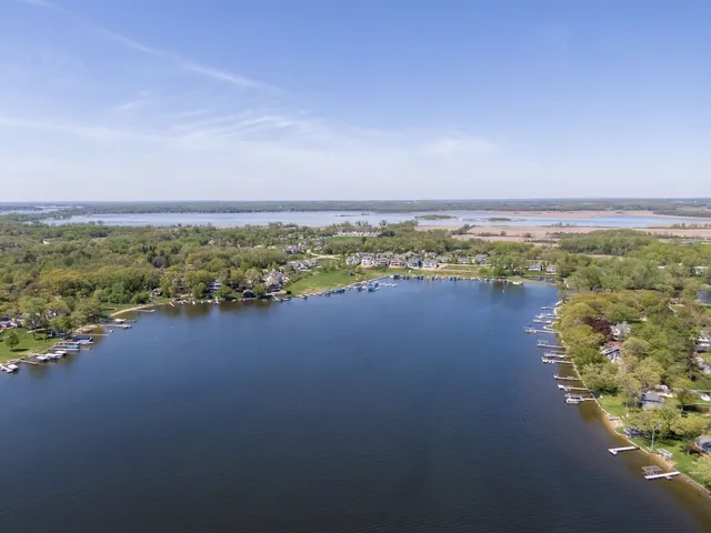 $87,900 | 40729 North N Newport Drive, Antioch, IL 60002