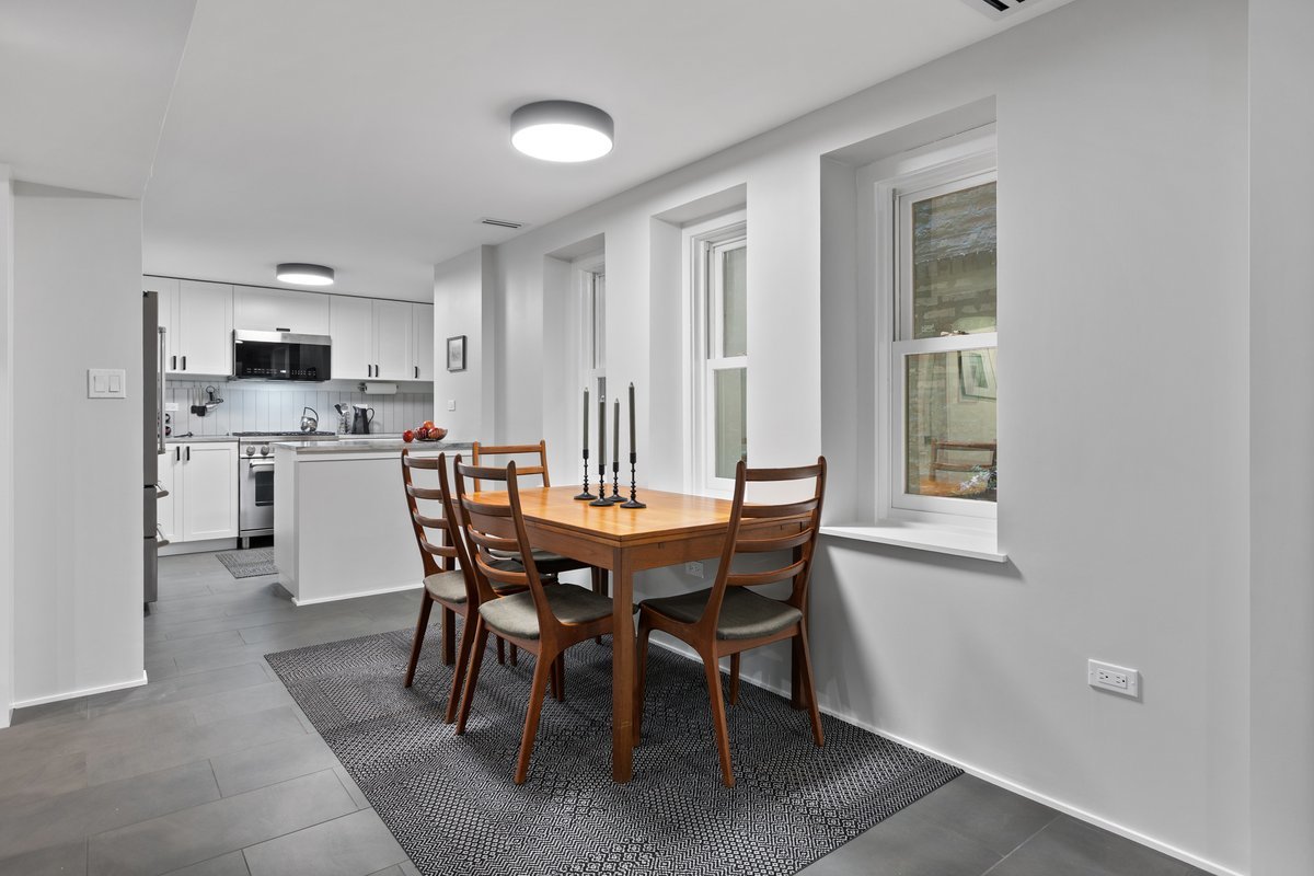 159 West Burton Place, Unit G Chicago, IL 60610 - Photo 23 of 37