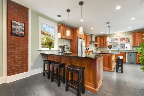 $1,100,000 | 5814 Ferree Street, Pittsburgh, PA 15217