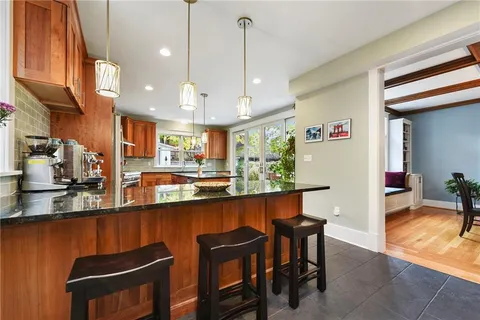 $1,100,000 | 5814 Ferree Street, Pittsburgh, PA 15217