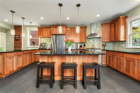 $1,100,000 | 5814 Ferree Street, Pittsburgh, PA 15217