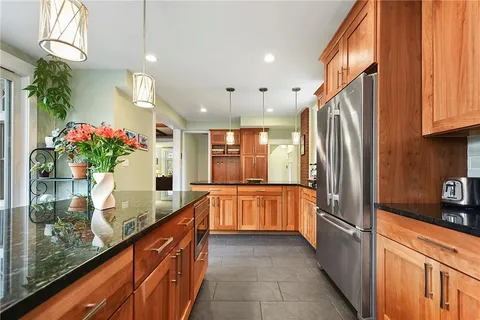 $1,100,000 | 5814 Ferree Street, Pittsburgh, PA 15217