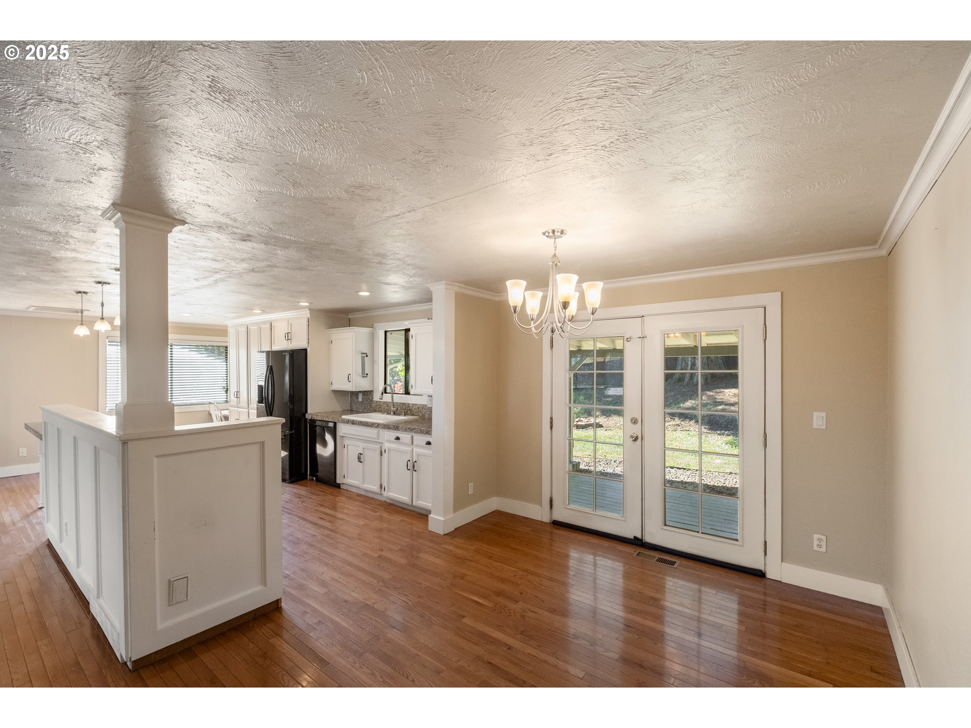 1221 Southwest Maple Street Dallas, OR 97338 - Photo 11 of 44