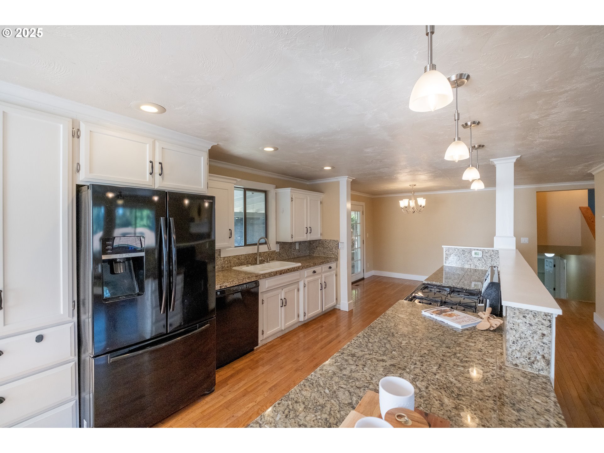 1221 Southwest Maple Street Dallas, OR 97338 - Photo 18 of 44