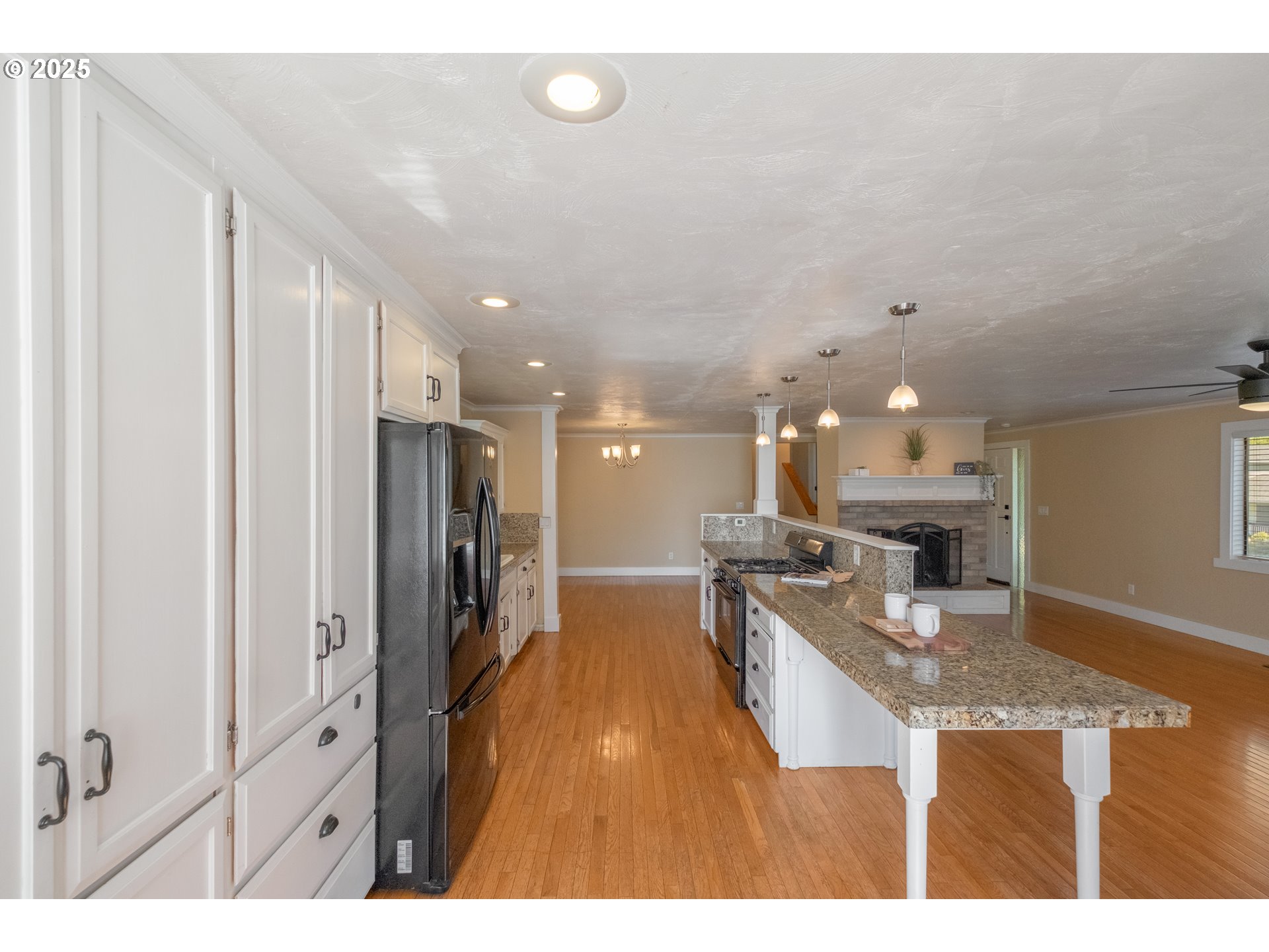 1221 Southwest Maple Street Dallas, OR 97338 - Photo 19 of 44